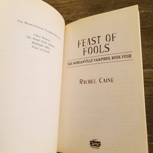 Feast of Fools by Rachel Caine Book The Morganville Vampires Book Four - Picture 5 of 6